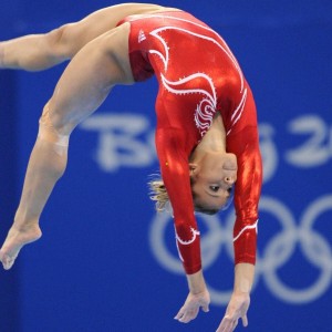 足彩网体育公司_蒂亚戈深度剖析，瓜迪奥拉的控制秩序与克洛普的混乱自信—足球哲学的双极世界