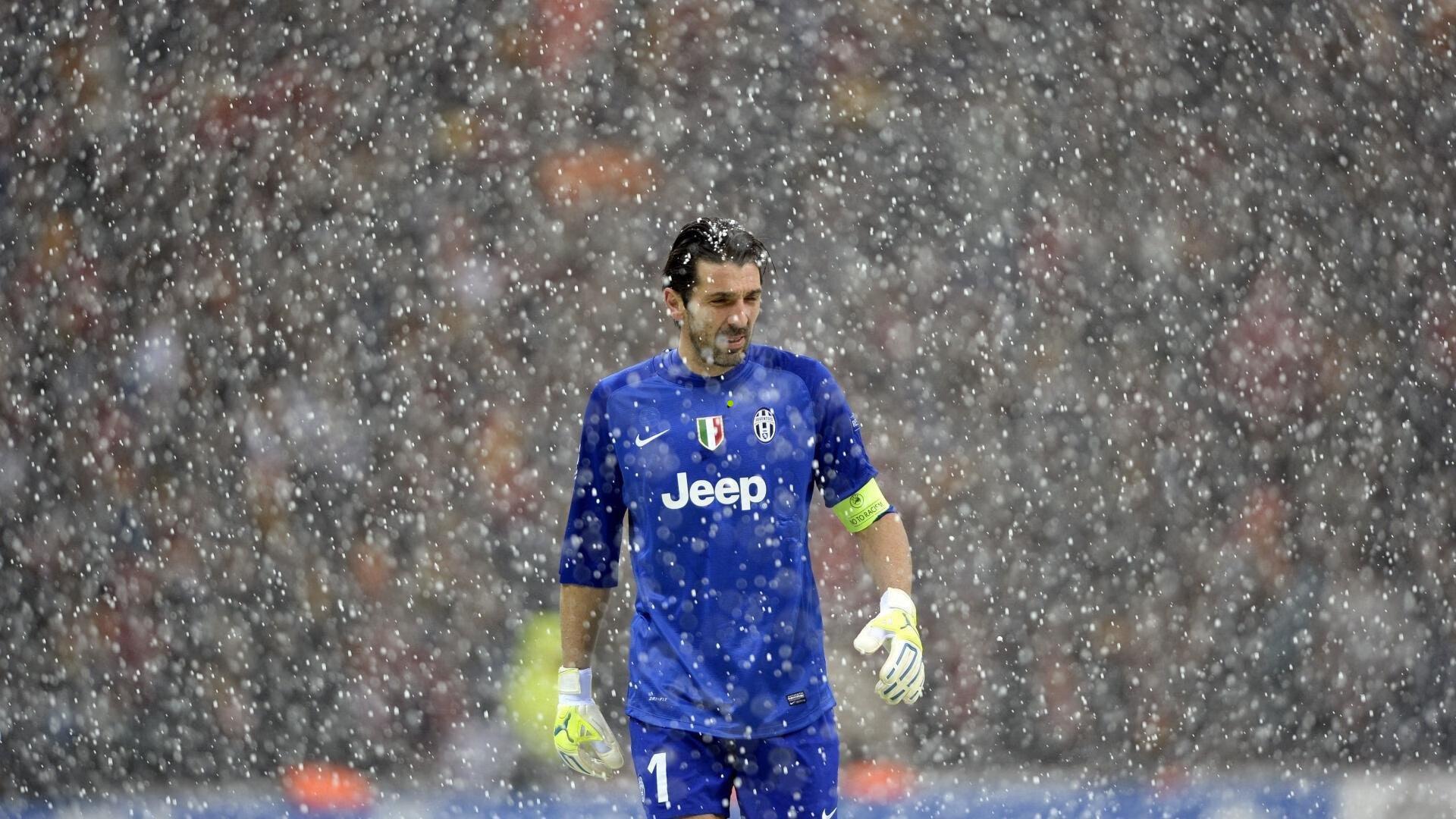 梅西罕见英语质问裁判引全美热议 迈阿密国际三叉戟闪耀助队逆转